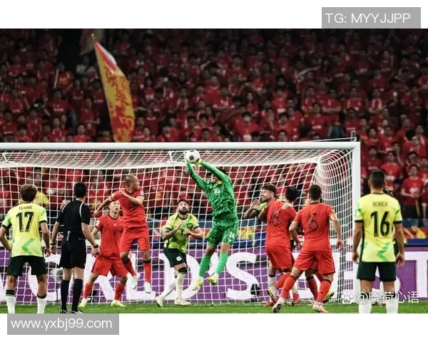 假装足球明星的梦想与现实交织的青春励志电影